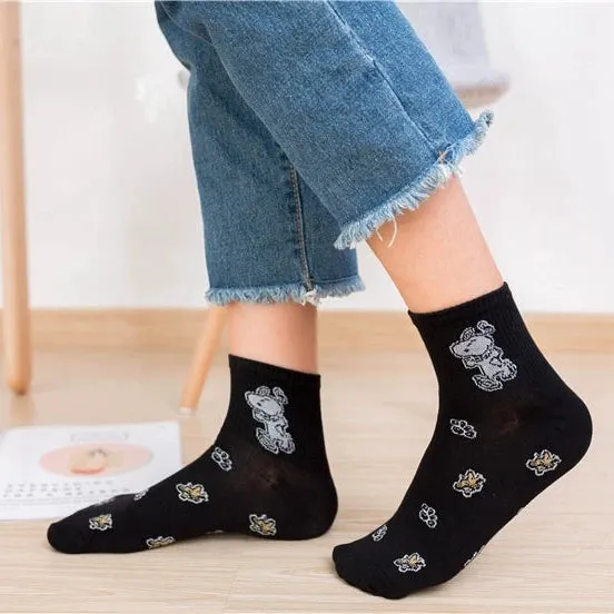 Cartoon Snoopy Medium Tube Socks for Couples