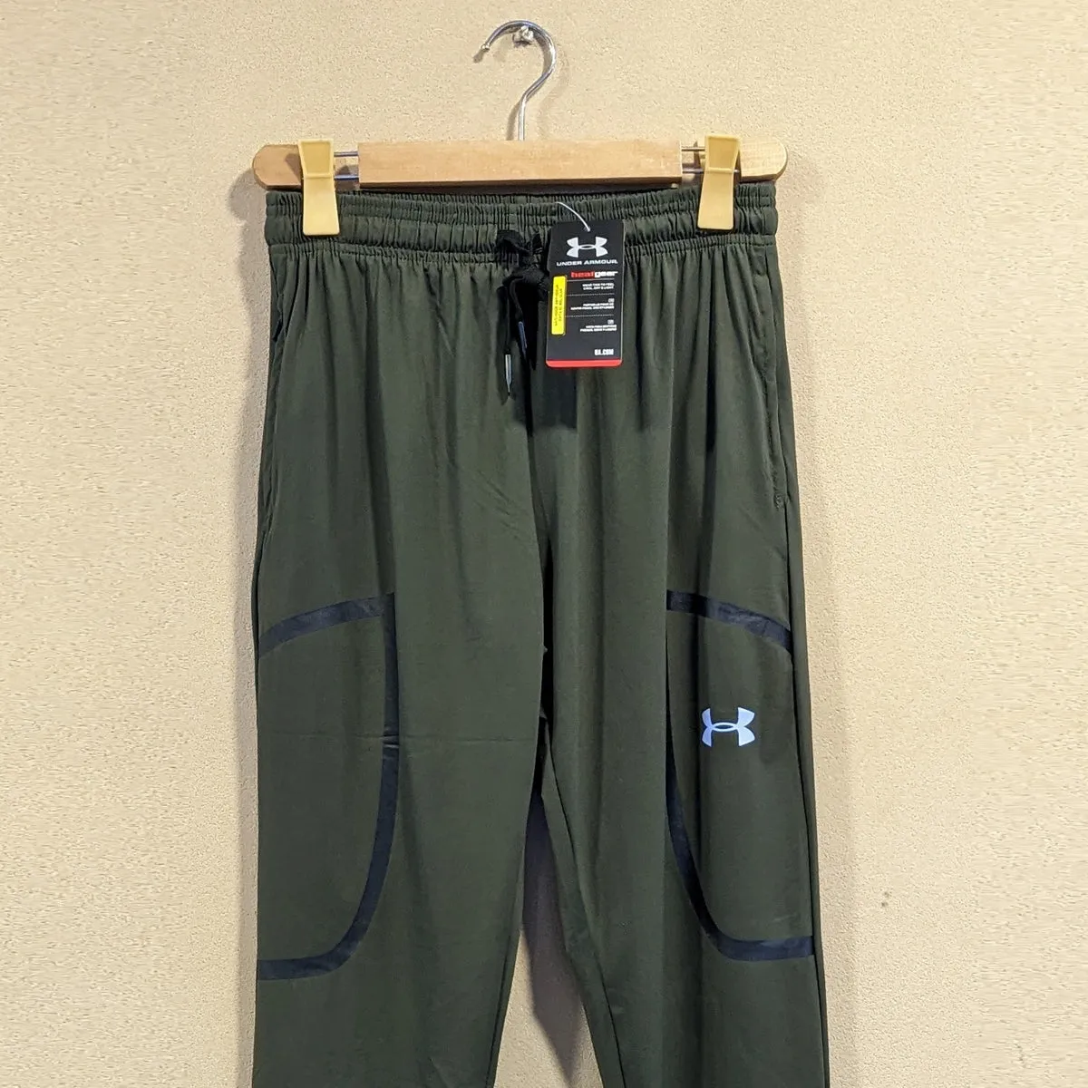 UN - Men 'Dark Green' 4-Way Stretchable Dry Fit Trouser SP33